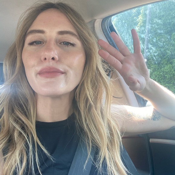 Meet your Posher, Kara - Picture 1 of 1